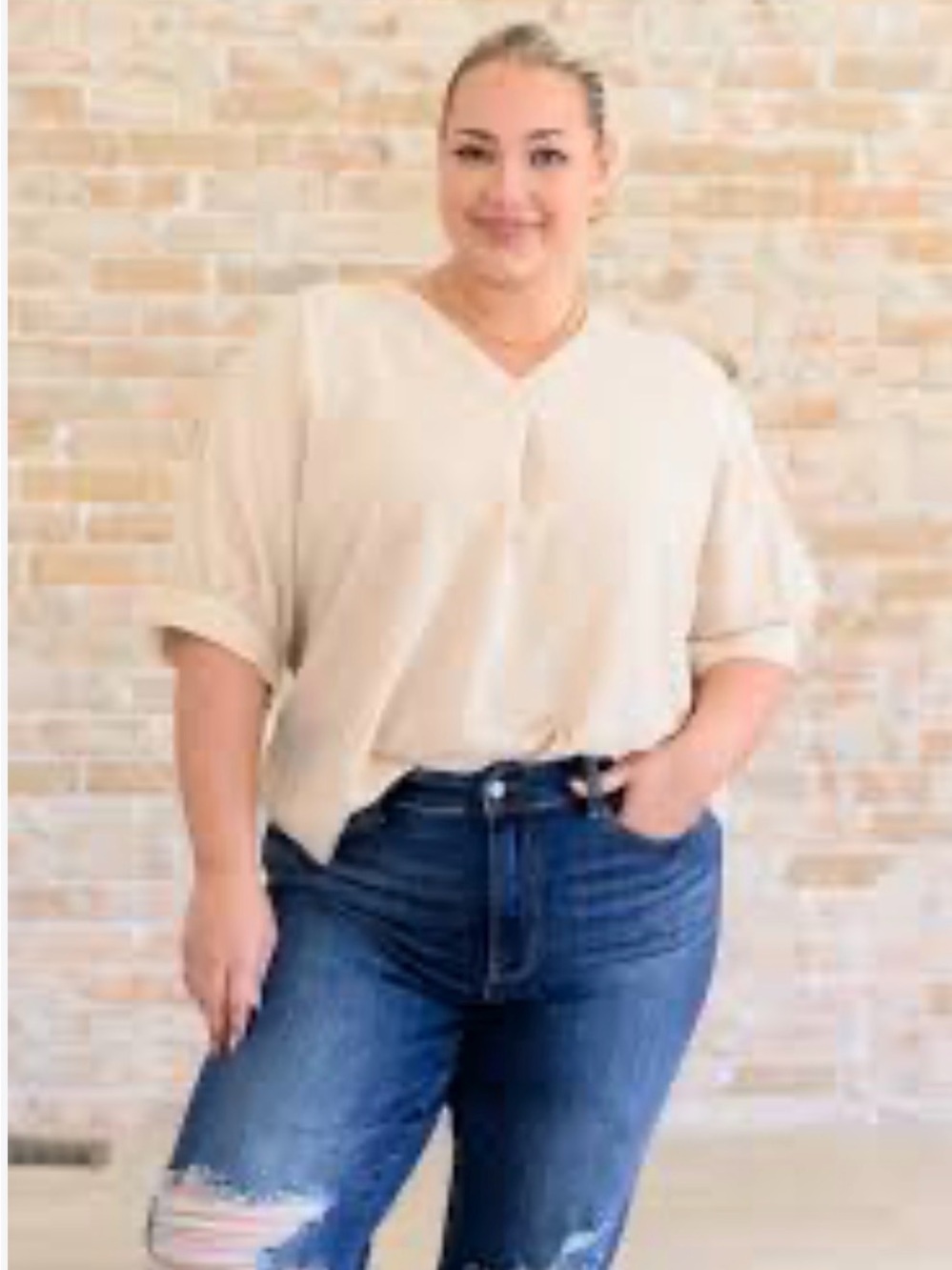 ANDREE BY UNIT Cream V-Neck Short Sleeve Blouse